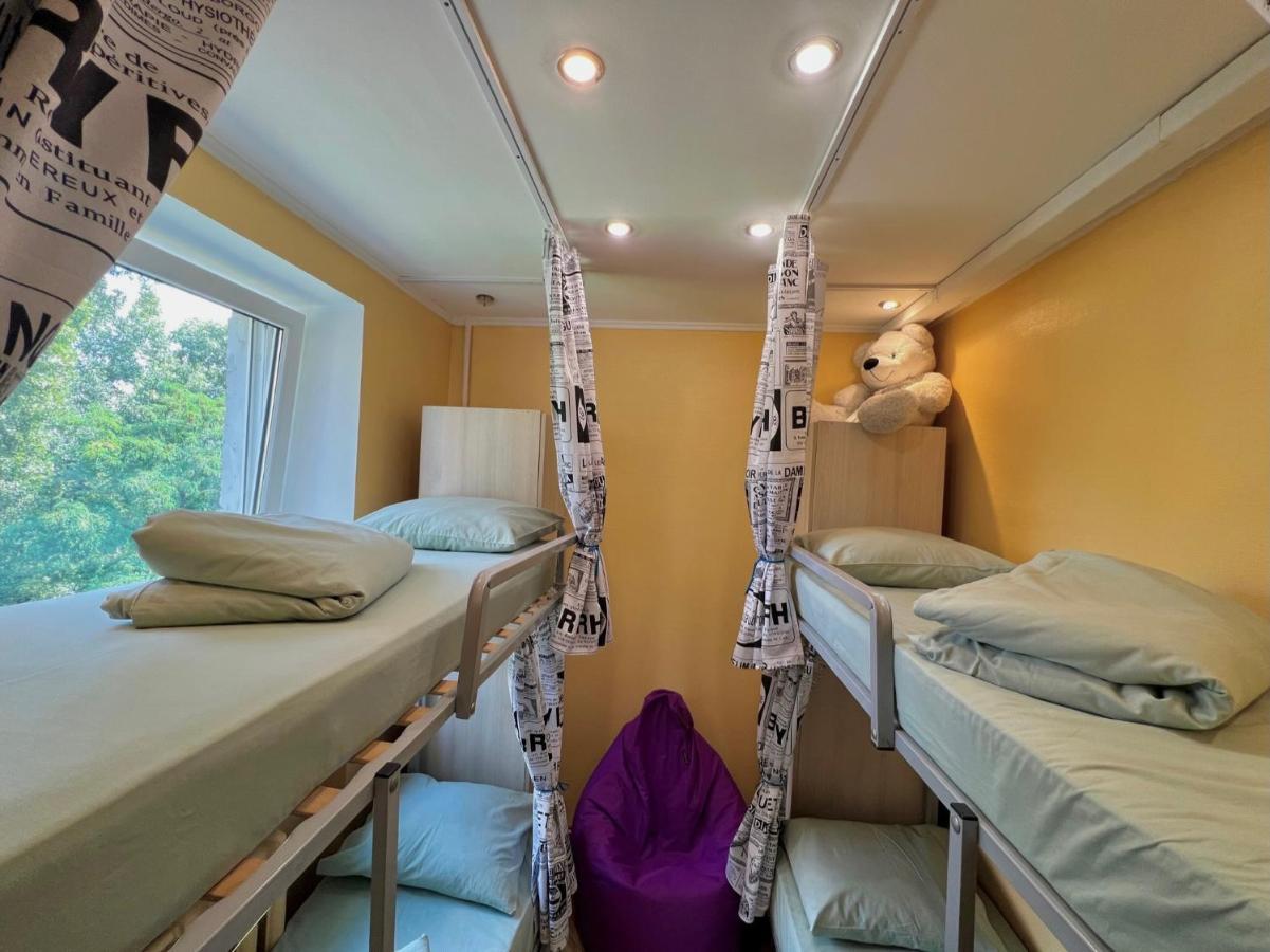Pechersky Hostel Киев Экстерьер фото